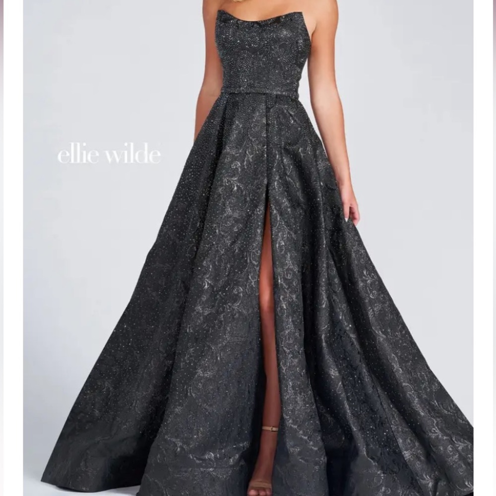 Ellie Wilde Strapless Ball Gown 2022 (Black) size 4